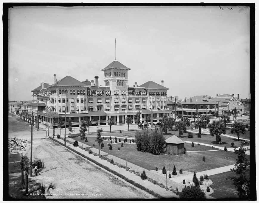 Photo of the Windsor Hotel, c. 1903