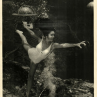 Weeki Wachee Mermaid Lydia Dodson Posing Underwater