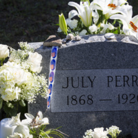 Headstone of Julius &quot;July&quot; Perry